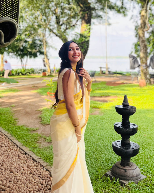 Manjal Kasavu