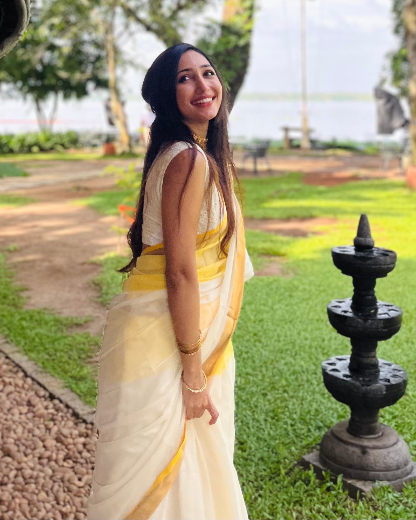 Manjal Kasavu