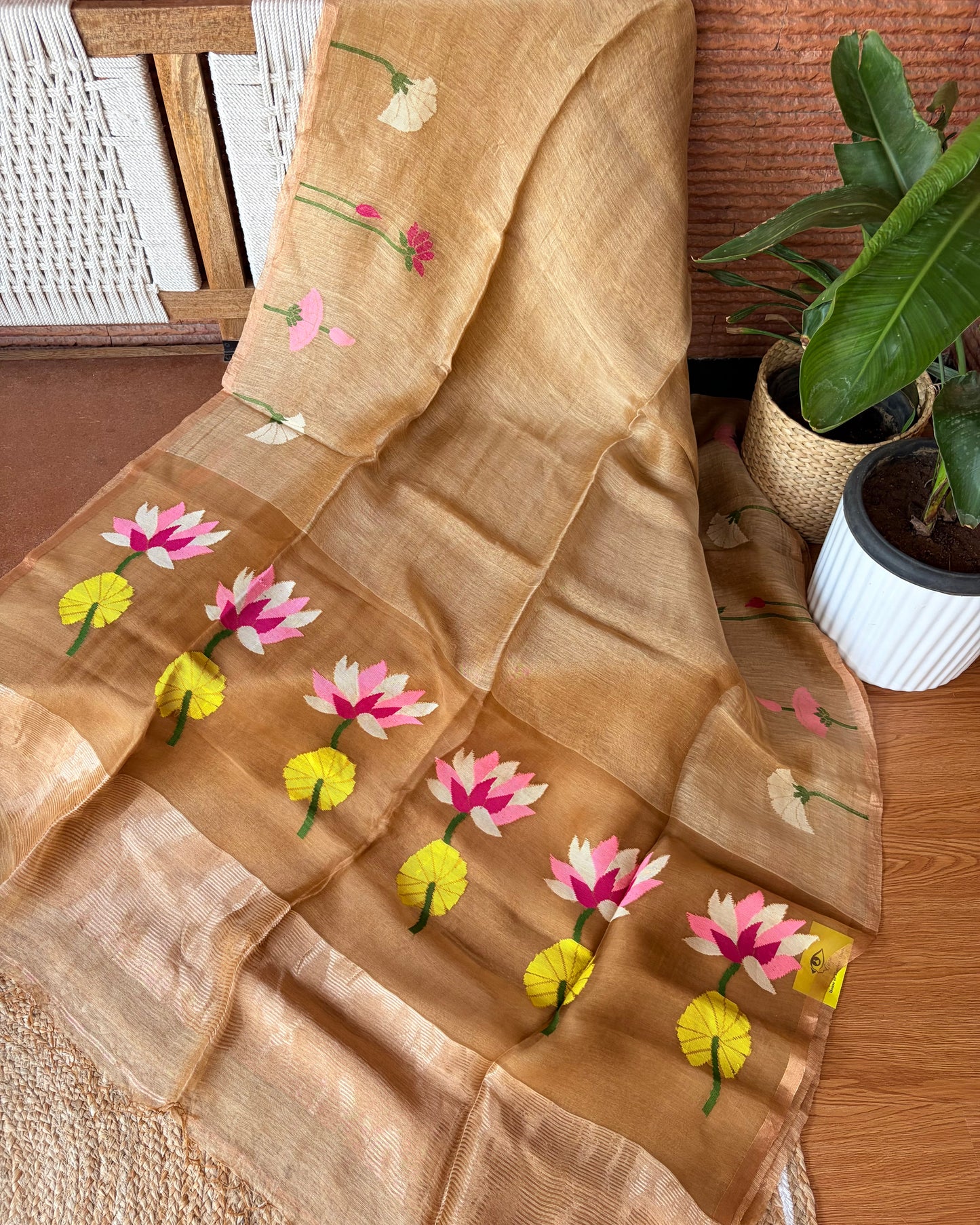 Honey lotus