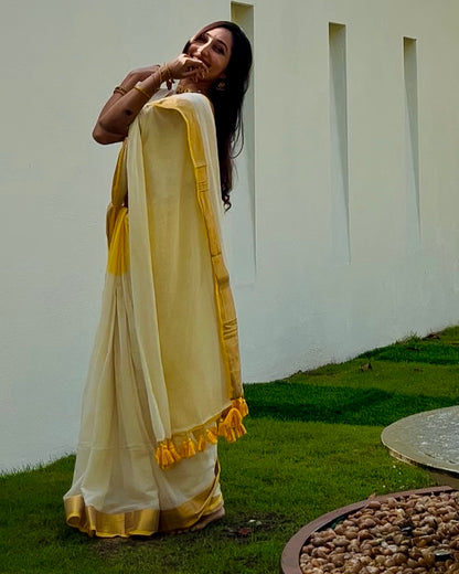 Manjal Kasavu